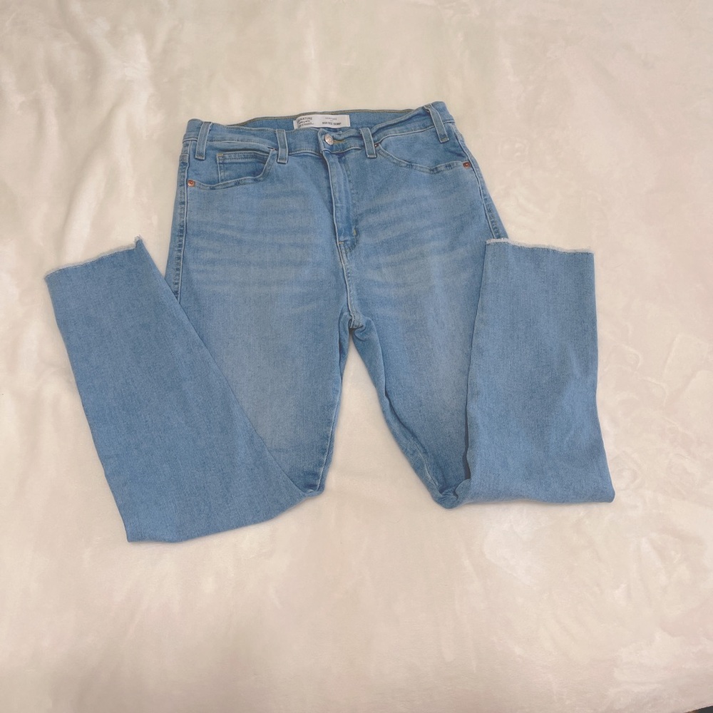Signature Levi Strauss Light Wash, size 10/30